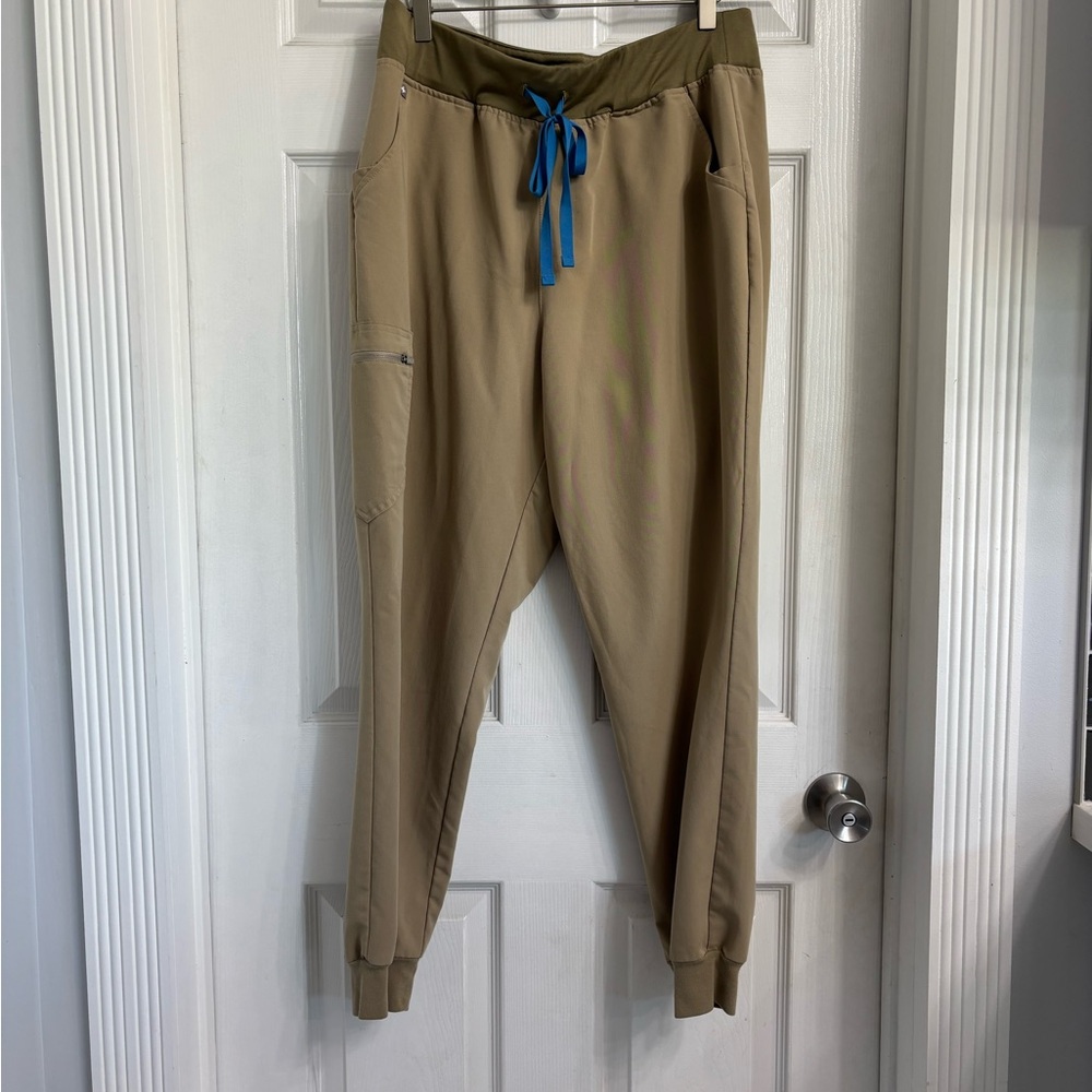 Figs Technical Collection Tan Jogger Scrub Pants Nurses Size XL Pull On